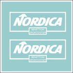 Lade das Bild in den Galerie-Viewer, 2 x F1 Decal 1:18 Benetton Schumacher GP 1993 Seitenkasten NORDICA Minichamps Modellbau Beschriftung
