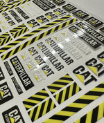 Lade das Bild in den Galerie-Viewer, 33-teiliges Aufkleber Set 1:32 Bagger LKW RC Baumschinen Modellbau Sticker Kran Modellbau Beschriftung
