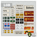 Lade das Bild in den Galerie-Viewer, LGB DR DDR Bahnhof Schilder Set Epoche IV 1:22,5 MITROPA Goldbroiler 1970/1980

