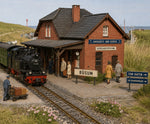 Lade das Bild in den Galerie-Viewer, LGB Bahnhof BÜSUM 1:22,5 Epoche III 1960er Gartenbahn Aufkleber Beschriftung
