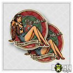 Lade das Bild in den Galerie-Viewer, Vespa Pinup Vintage Sticker Aufkleber 2er Set Oldschool Klassiker Italy Scooter
