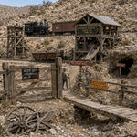 Lade das Bild in den Galerie-Viewer, LGB 1:22,5 Western Goldmine Minen-Camp Schilder Aufkleber USA Modellbahn Zubehör
