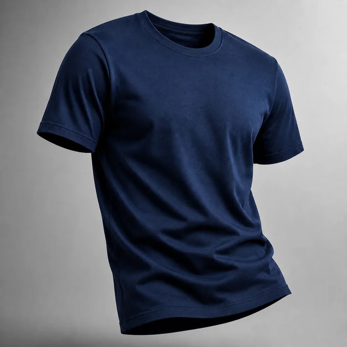 T-Shirt in Navy